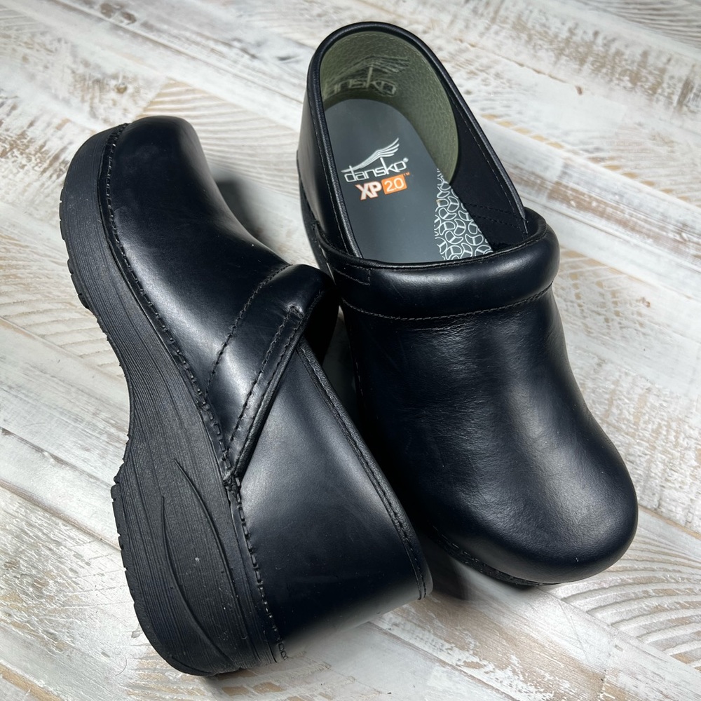 WOMENS LEATHER DANSKO SZ 38 (8)